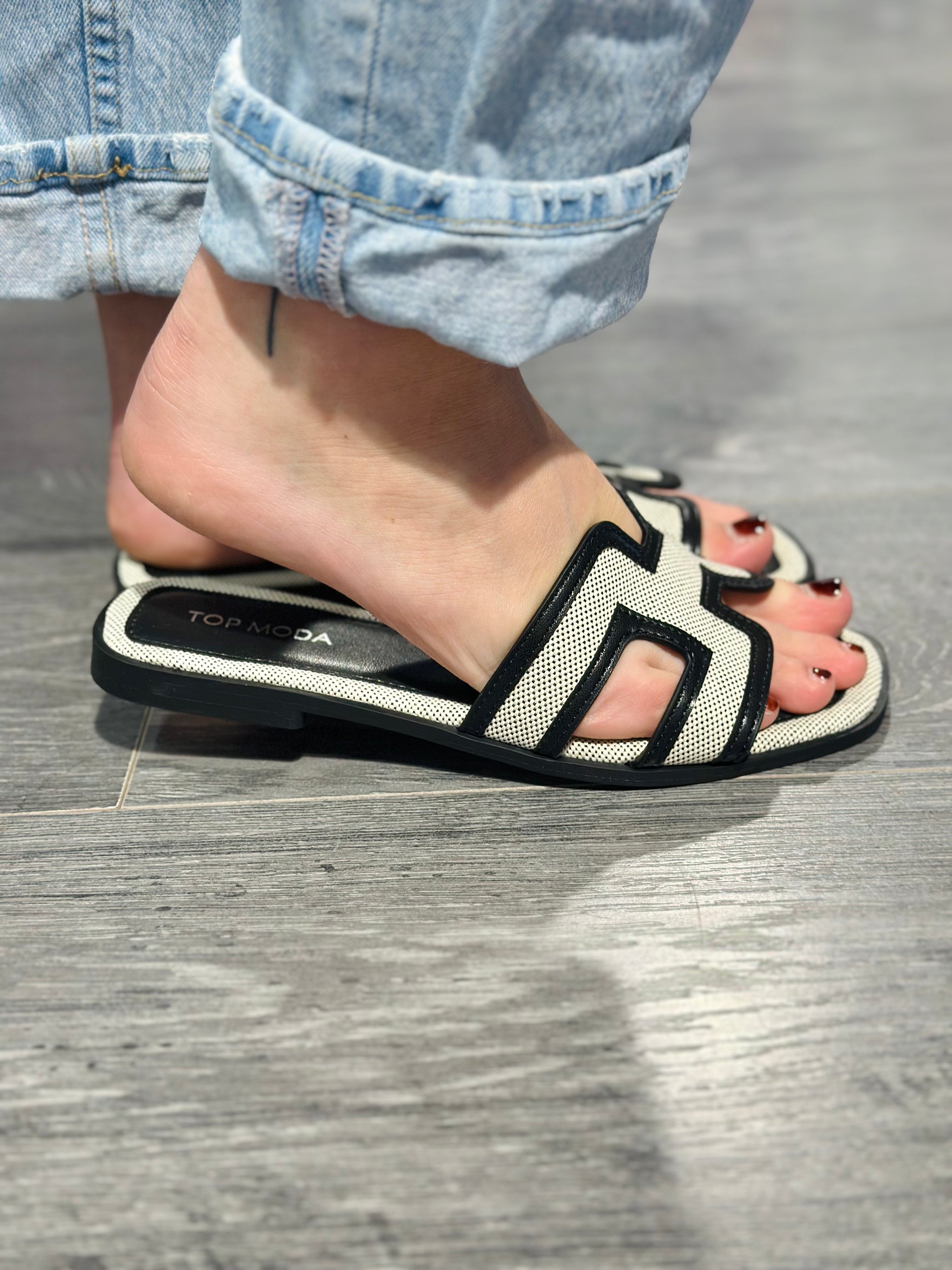 Rachel Sandals – Krush The Runway
